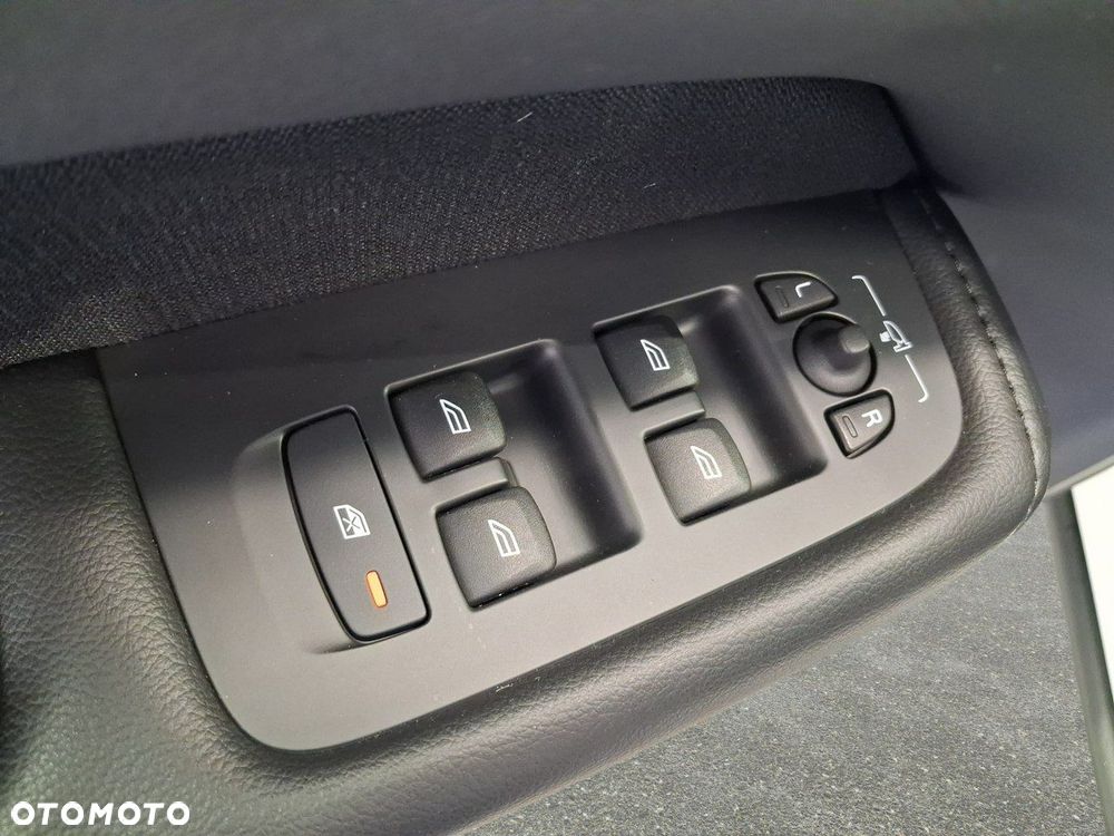 Volvo XC 60 - 22