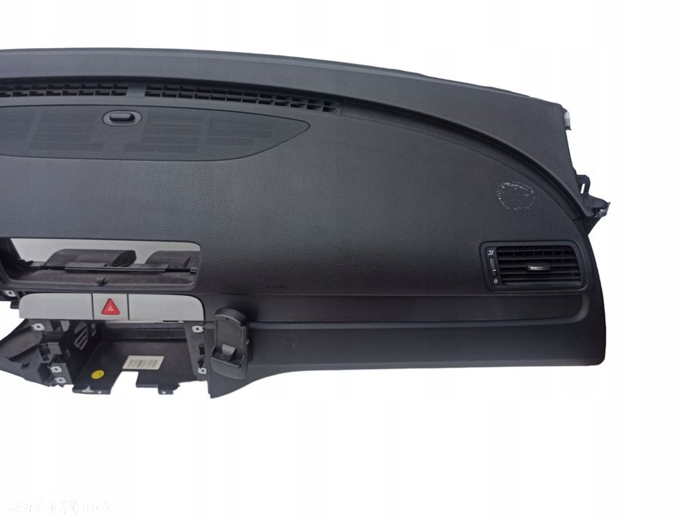 Deska rozdzielcza kokpit konsola VW PASSAT B6 B7 CC Europa - 11
