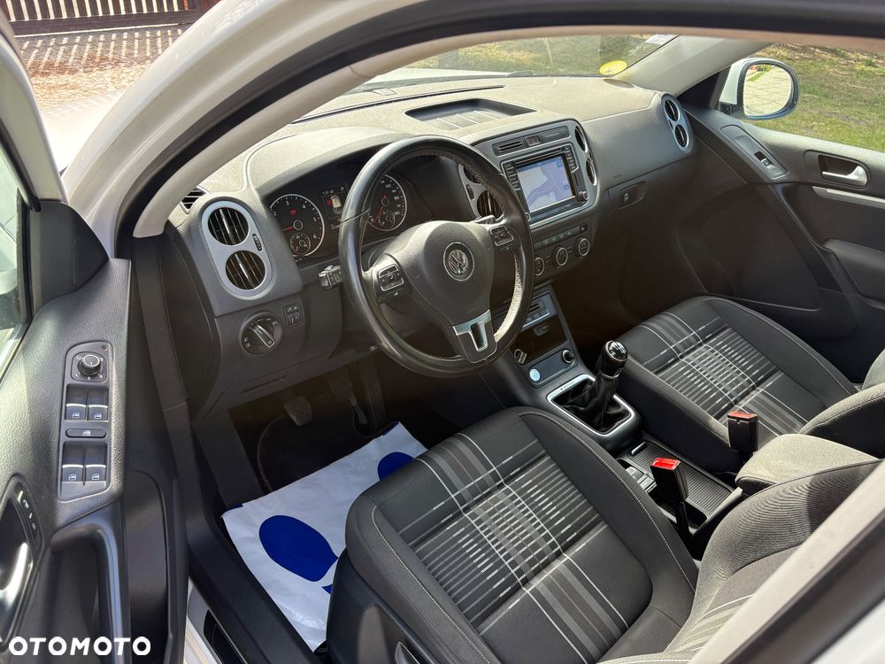 Volkswagen Tiguan 2.0 TDI SCR 4MOTION BlueMotion Technology Lounge Sport & Style - 12