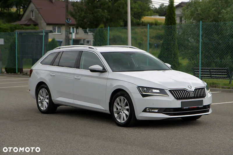Skoda Superb 2.0 TDI DSG Ambition - 3