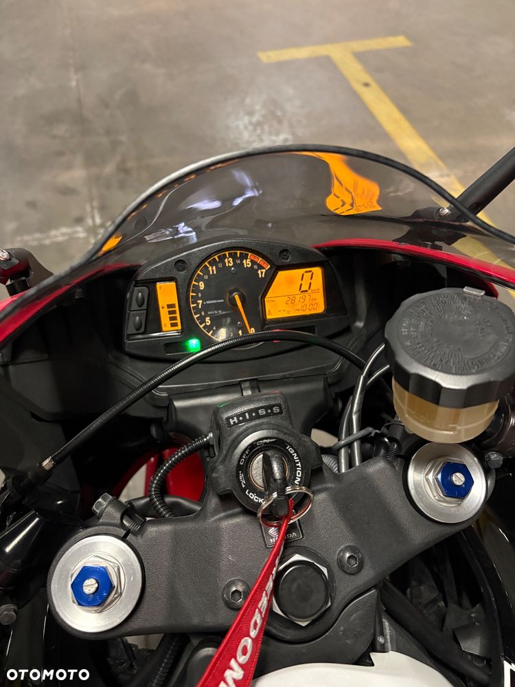 Honda CBR - 23