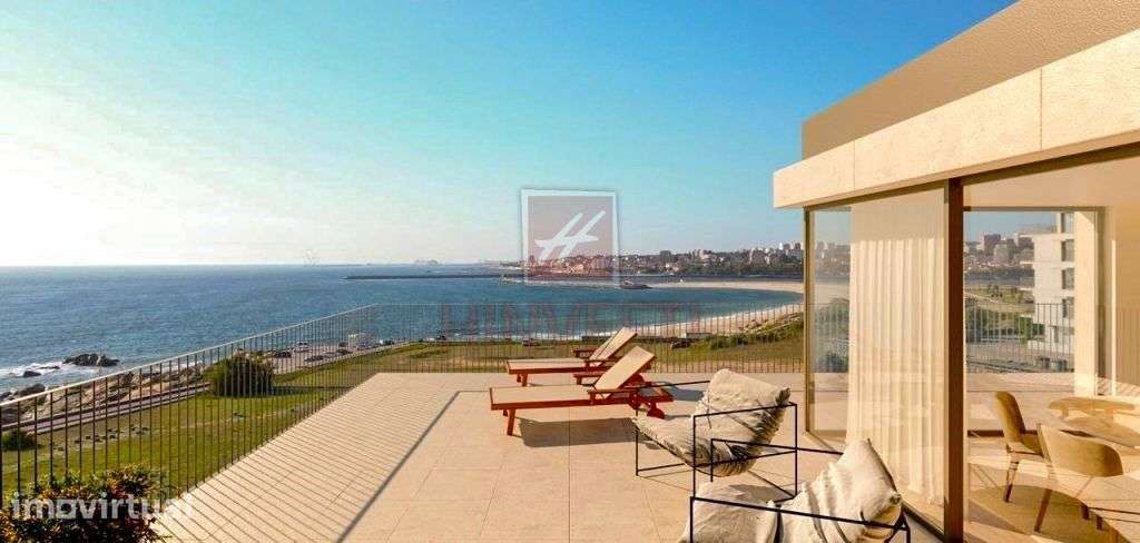 T2 Exclusivo com Varanda Panorâmica e Vista Mar/Rio | Vila Nova de Ga - Grande imagem: 2/17
