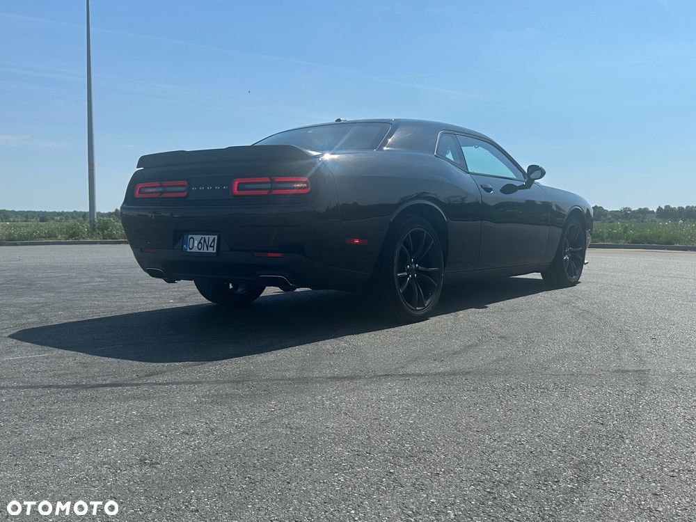 Dodge Challenger - 4