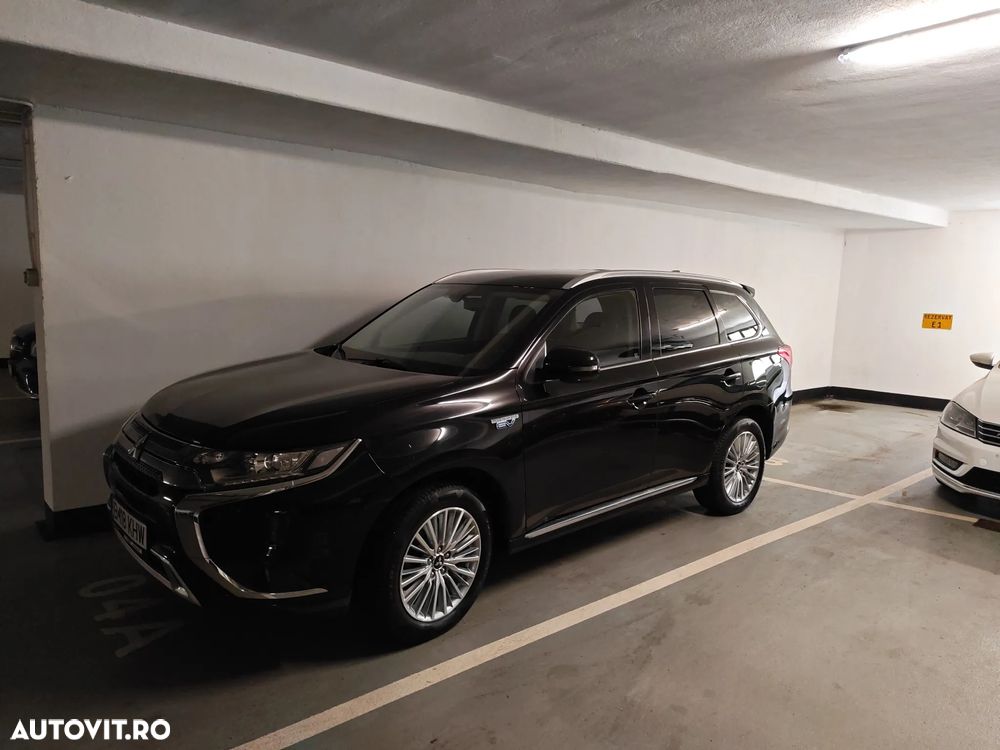 Mitsubishi Outlander PHEV 2.4 L 4X4 Instyle - 7