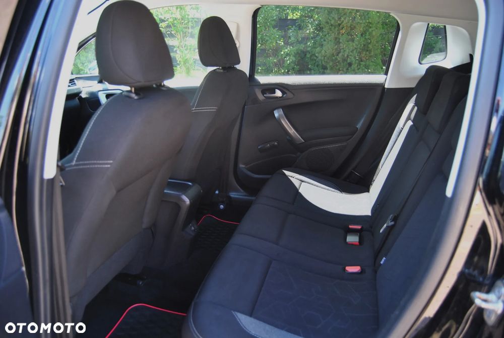 Peugeot 2008 - 6
