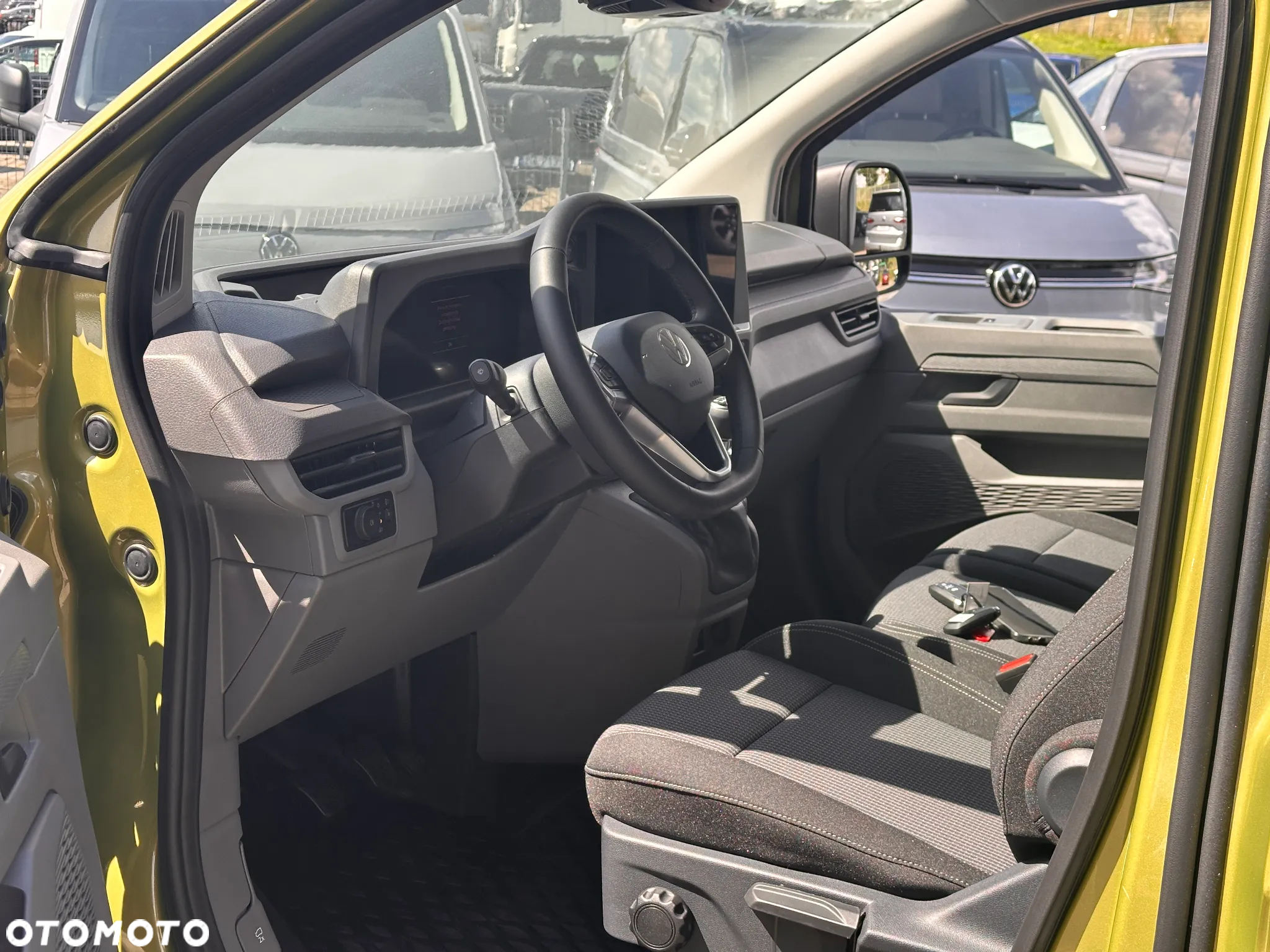 Volkswagen Transporter T7 - 11