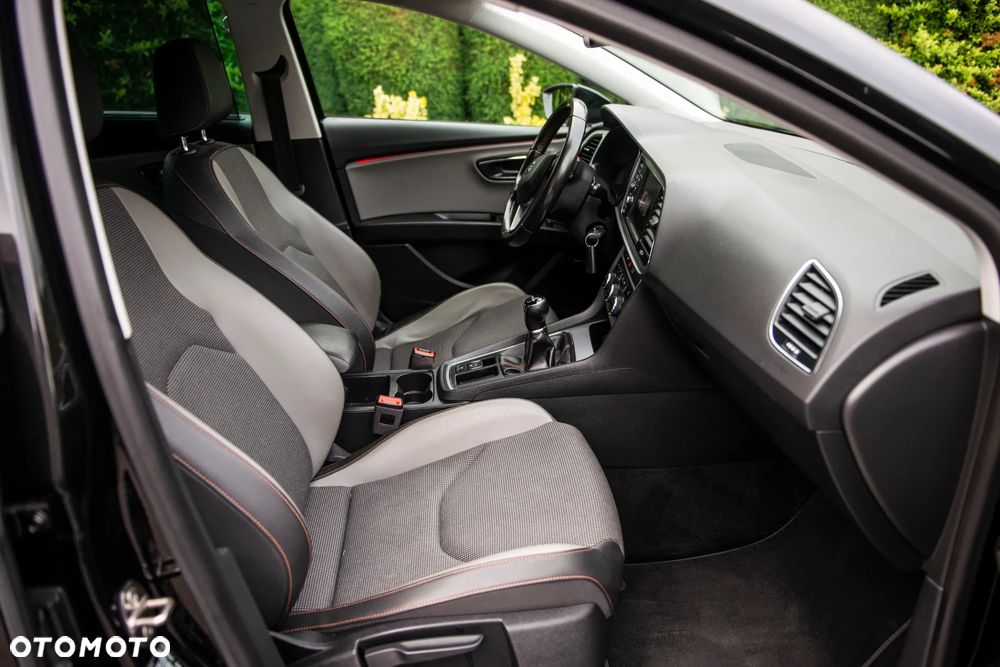 Seat Leon 2.0 TDI DPF XCELLENCE - 37
