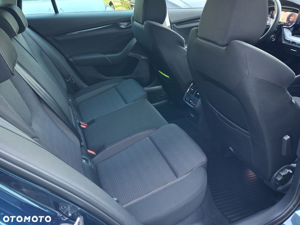 Skoda Octavia 2.0 TDI Business DSG - 8