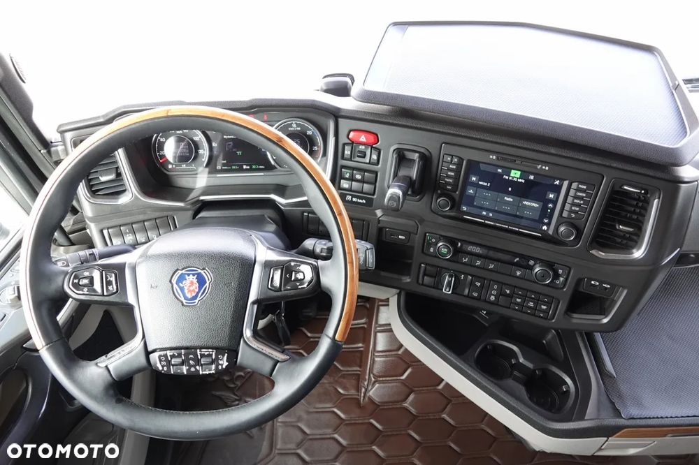 Scania S 500 / RETARDER / KLIMA POSTOJOWA / ALUFELGI / SKÓRY / OPONY 100% / ZBIORNIKI 1 400 L - 27