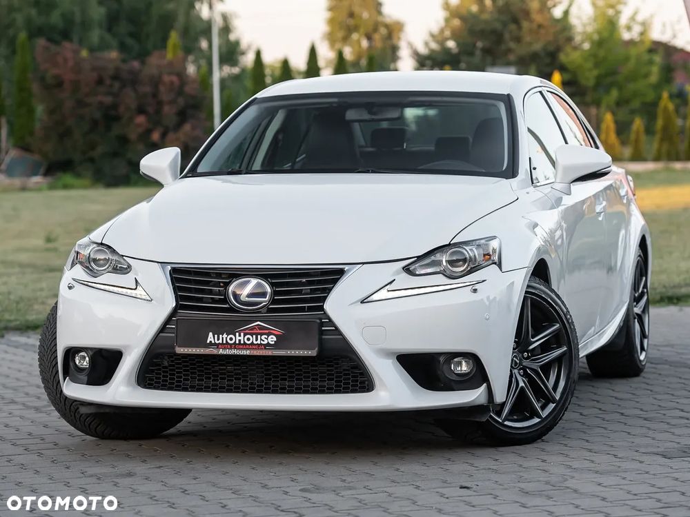 Lexus IS 300h Business - 4