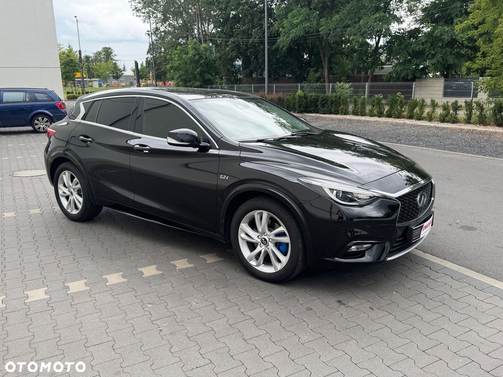 Infiniti Q30 2.2d DCT - 10