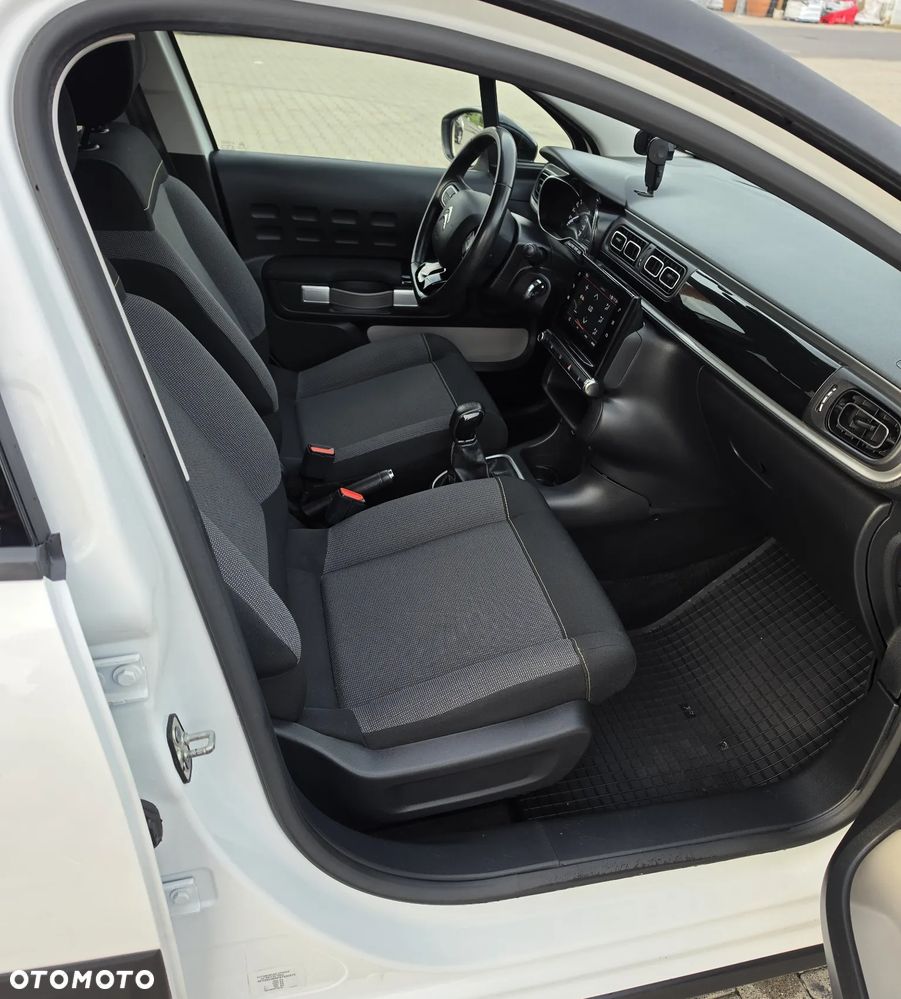 Citroën C3 1.2 PureTech Shine - 26