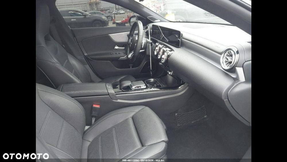 Mercedes-Benz CLA 250 4Matic 7G-DCT AMG Line - 9