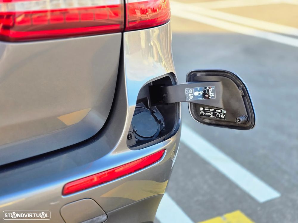 Mercedes-Benz E 300 de AMG Line - 22