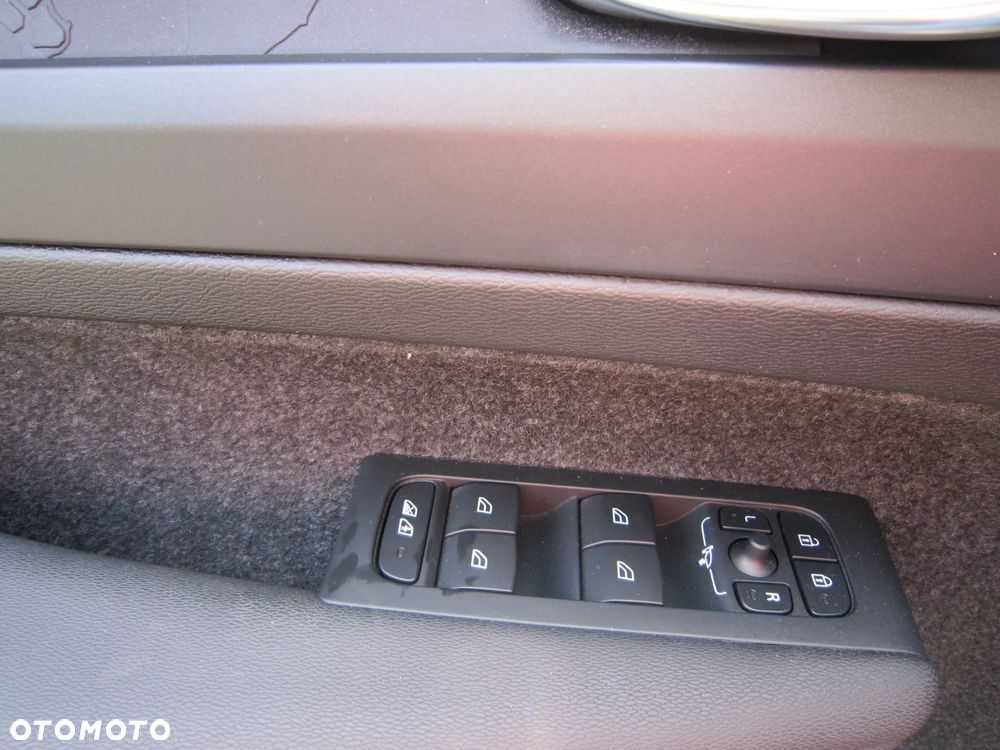 Volvo XC 40 B3 Essential - 14