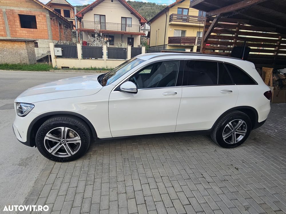 Mercedes-Benz GLC 300 e 4MATIC - 3