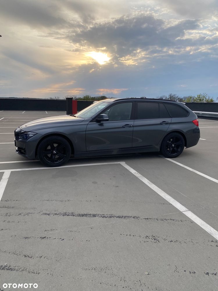 BMW Seria 3 328i xDrive - 2