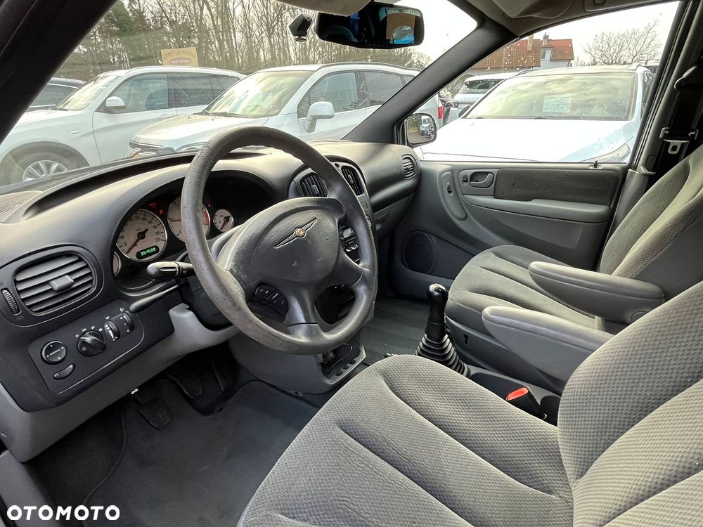 Chrysler Grand Voyager 2.5 CRD Limited - 12