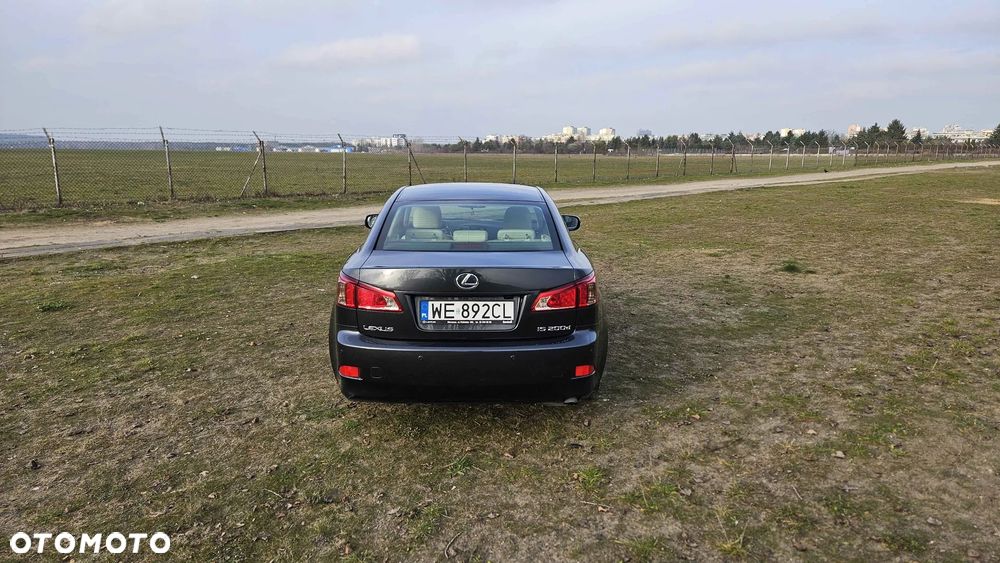 Lexus IS 220d - 5