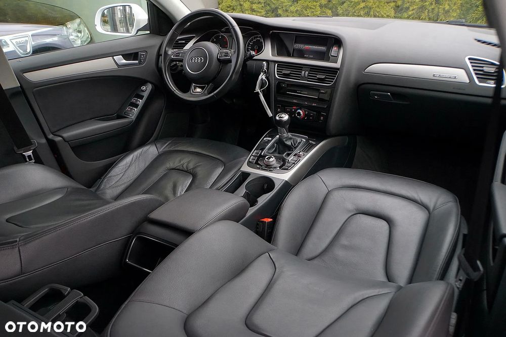 Audi A4 Avant 2.0 TDI DPF clean diesel S line Sportpaket - 22