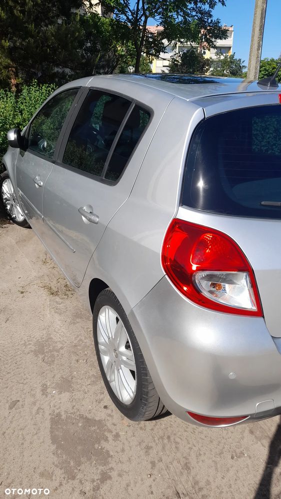 Renault Clio 1.6 16V Dwudziestka - 19