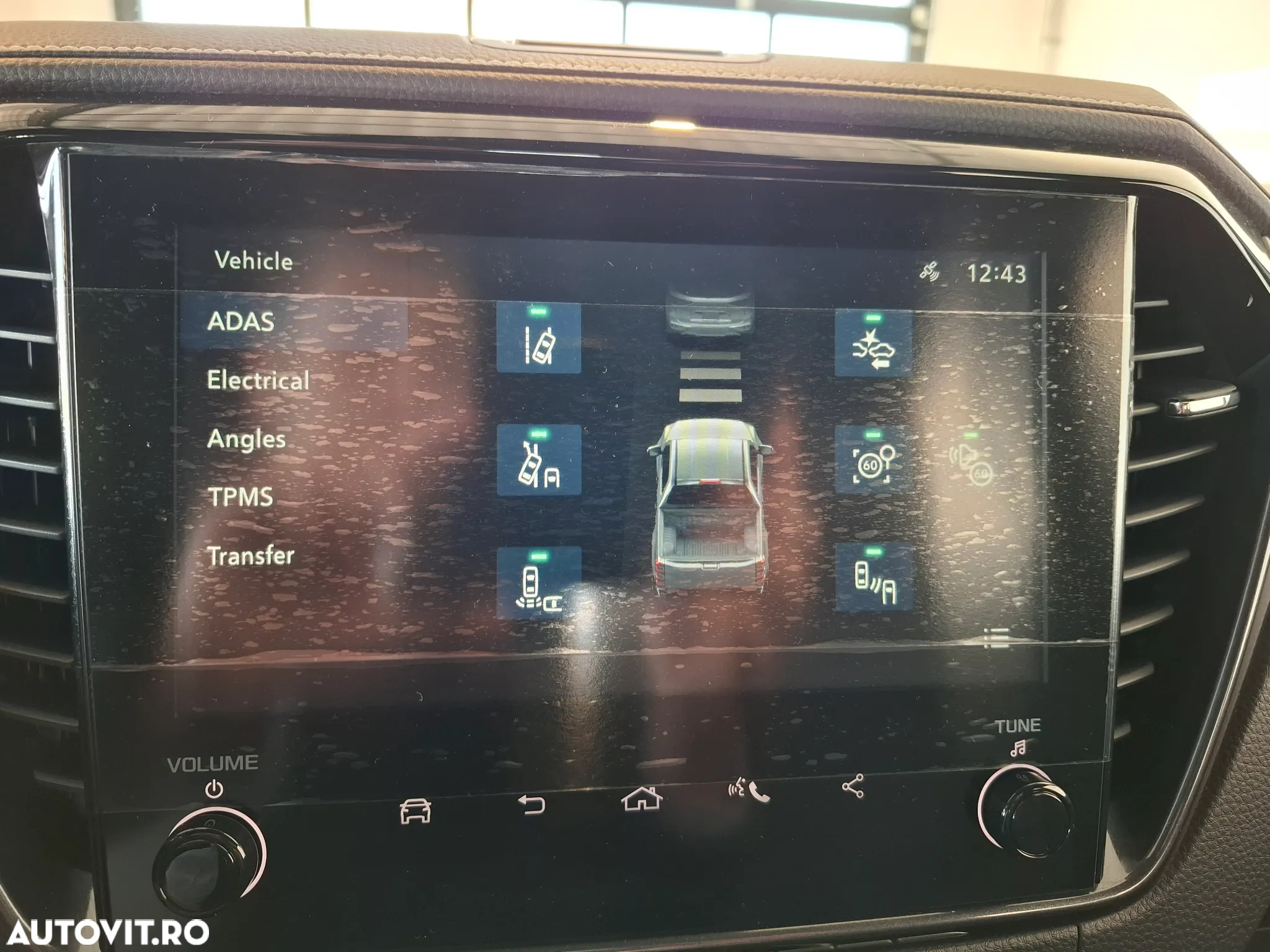 Isuzu D-Max 1.9 DSL 4x4 Double Cab 6AT Executive - 27