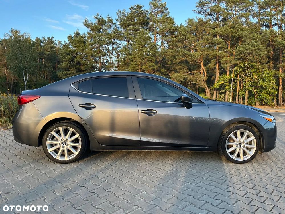 Mazda 3 - 4