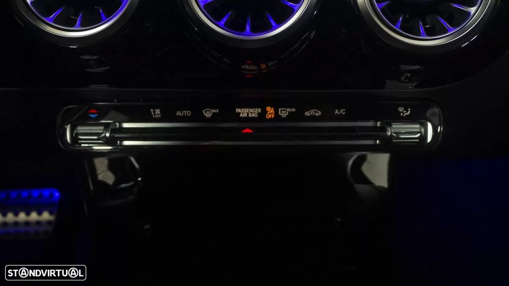 Mercedes-Benz A 200 AMG Line Aut. - 38