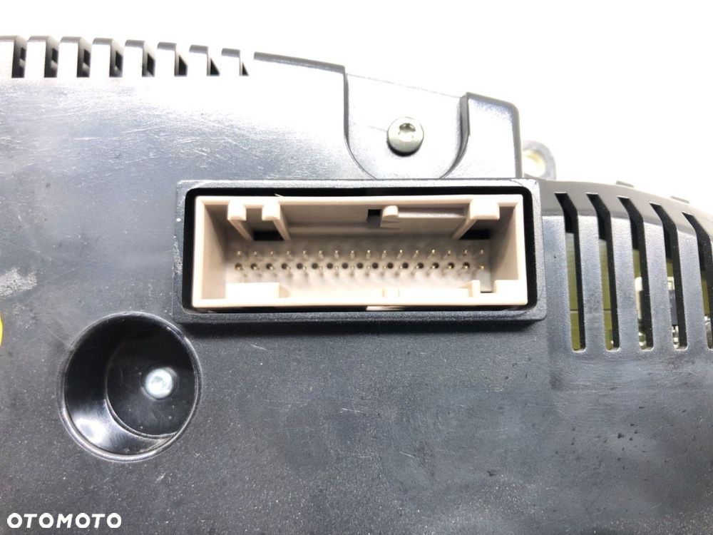 LICZNIK - 491.00 PLN - AUDI A6 C6 Avant (4F5) 2004 - 2011 2.0 TDI 125 kW [170 KM] olej napędowy - 5