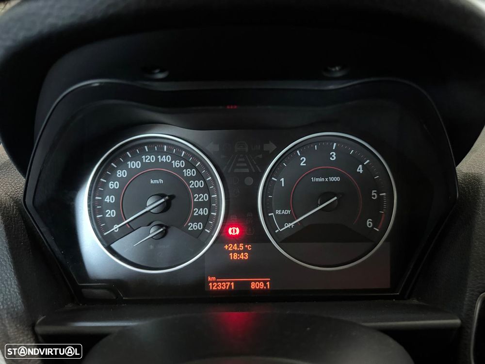 BMW 125 d Pack M - 16