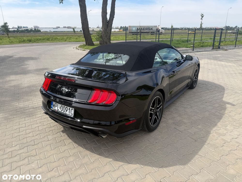 Ford Mustang - 23