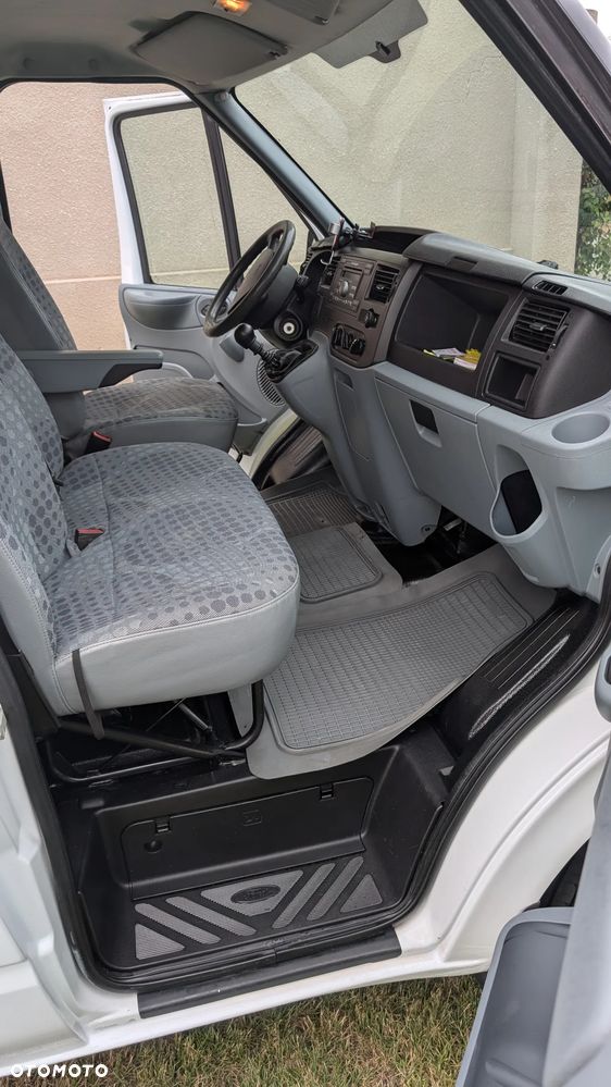 Ford Transit - 8