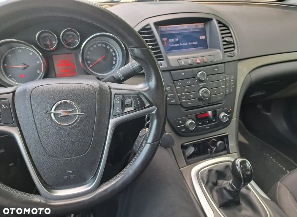 Opel Insignia 2.0 CDTI - 11