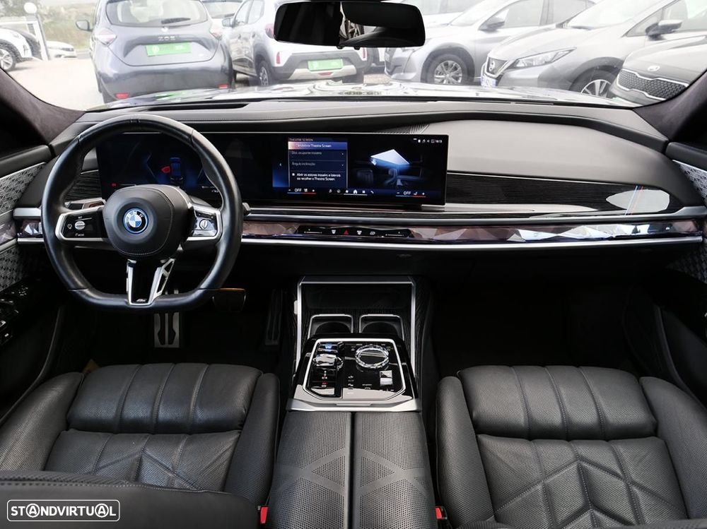 BMW i7 xDrive60 - 44