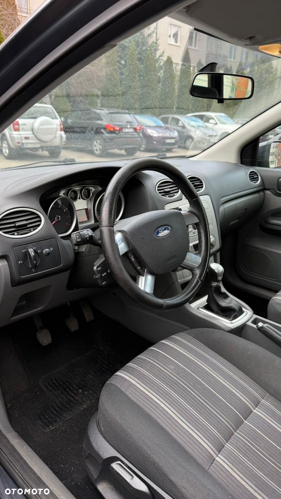 Ford Focus 1.6 16V Viva I - 6