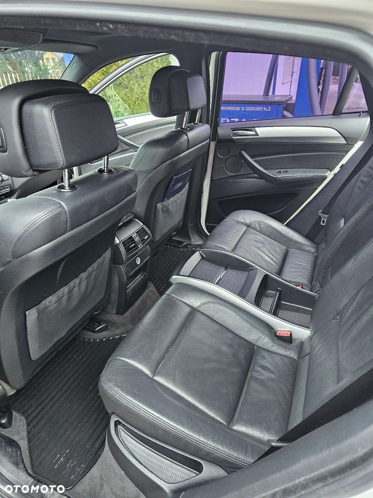 BMW X6 - 16