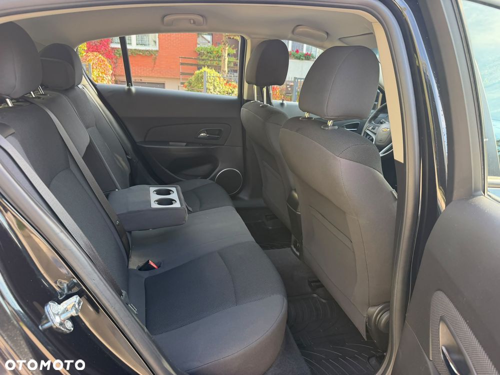 Chevrolet Cruze 1.6 LT+ - 23
