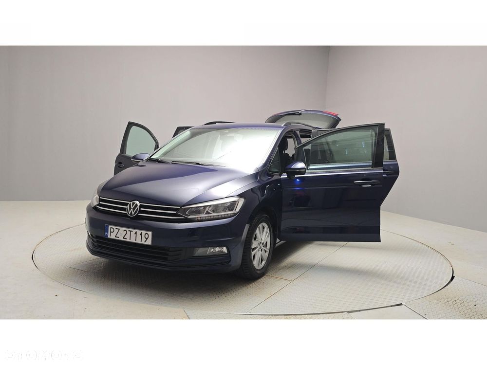 Volkswagen Touran - 15