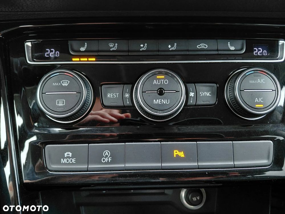 Volkswagen Touran 2.0 TDI BMT Highline DSG - 10