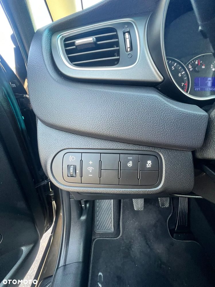 Kia Carens 1.6 GDI M - 15