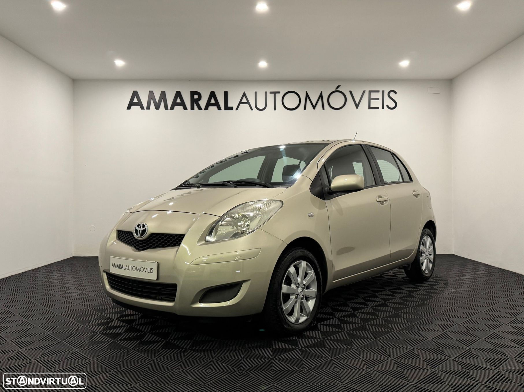 Toyota Yaris 1.33 VVT-i Comfort+AC - 2