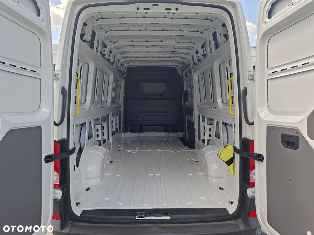 Volkswagen Crafter - 10
