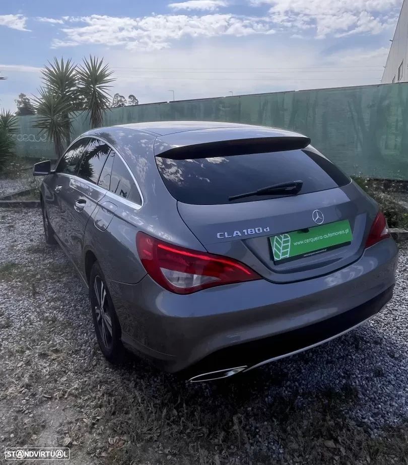 Mercedes-Benz CLA 180 d Shooting Brake - 8
