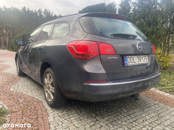 Opel Astra IV 1.4 T Cosmo S&S