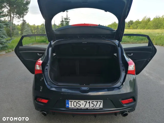 Hyundai i30 1.6 GDI Turbo Luxury - 29