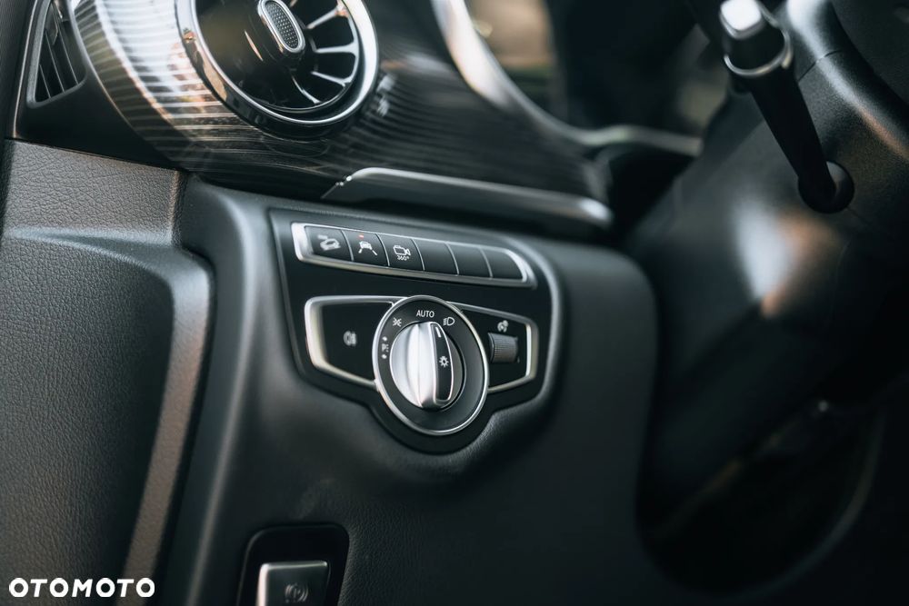 Mercedes-Benz Klasa V 300 d Avantgarde 9G-Tronic (ekstra d³) - 17