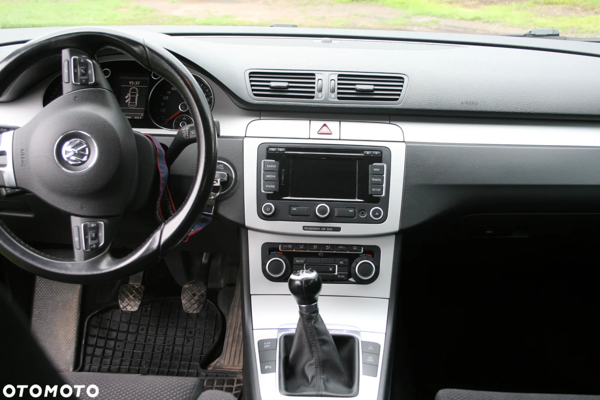 Volkswagen Passat 1.6 TDI BlueMotion Technology Comfortline - 9