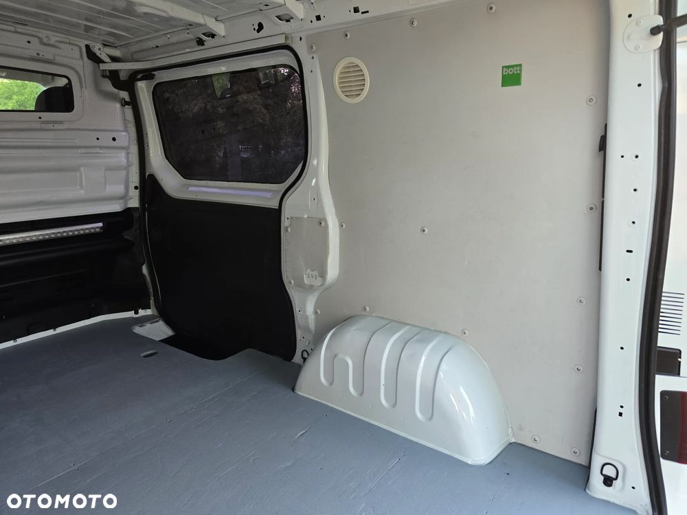 Opel Vivaro - 35