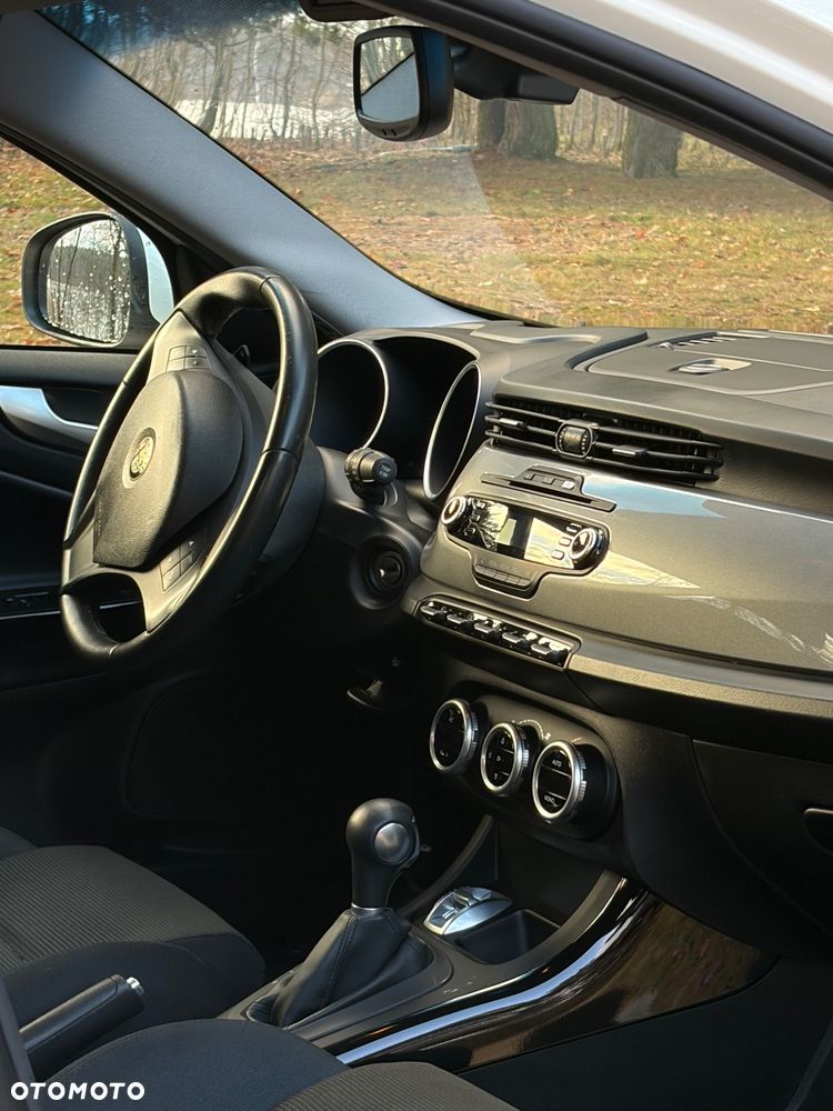 Alfa Romeo Giulietta 1.4 TB 16V Multiair TCT Turismo - 7