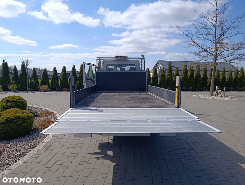 Volkswagen Crafter - 11